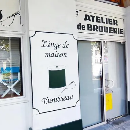Le Gramont Apartment *